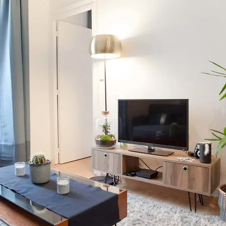 Magnificent 2 Steps From The Stations Appartement *